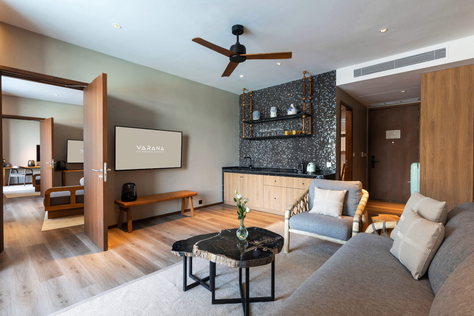 3.Three Bed Room Suite Living Room